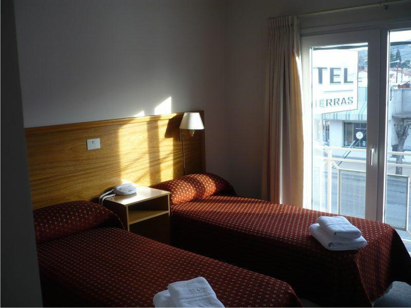 Hotel Mirasierras Тандил Экстерьер фото